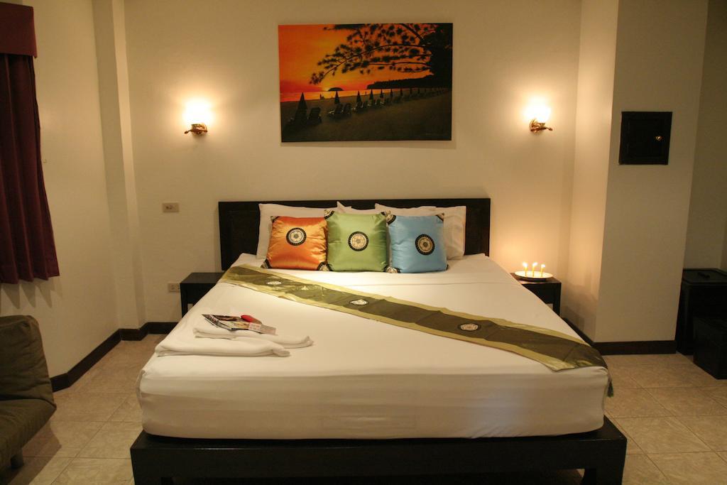 Angus O'Tool'S Guesthouse Karon Bilik gambar