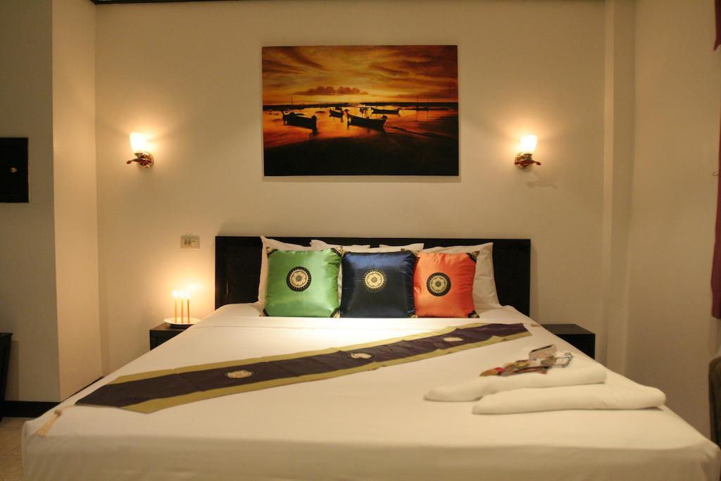 Angus O'Tool'S Guesthouse Karon Bilik gambar